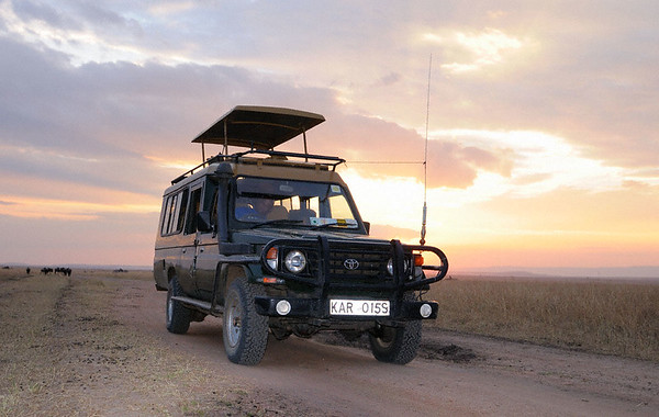 Sunworld Safari Land Cruiser